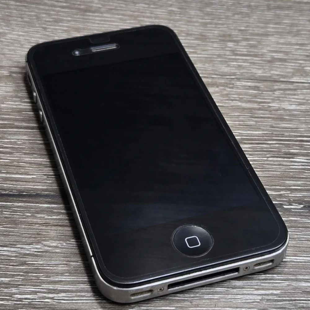 Apple iPhone 4s A1387 EMC 2430 Black Unisex 30-Pin Untested For Parts Repair